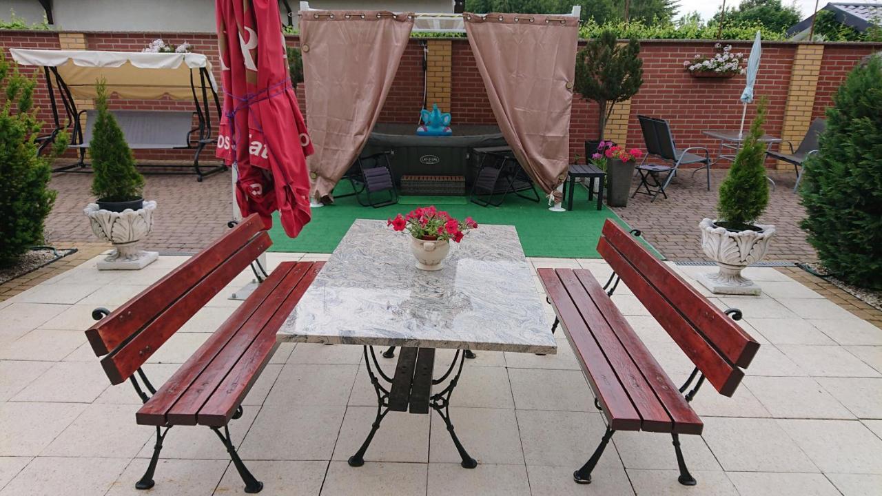 Letnia Willa Jacuzzi & Sauna Darlowo Luaran gambar